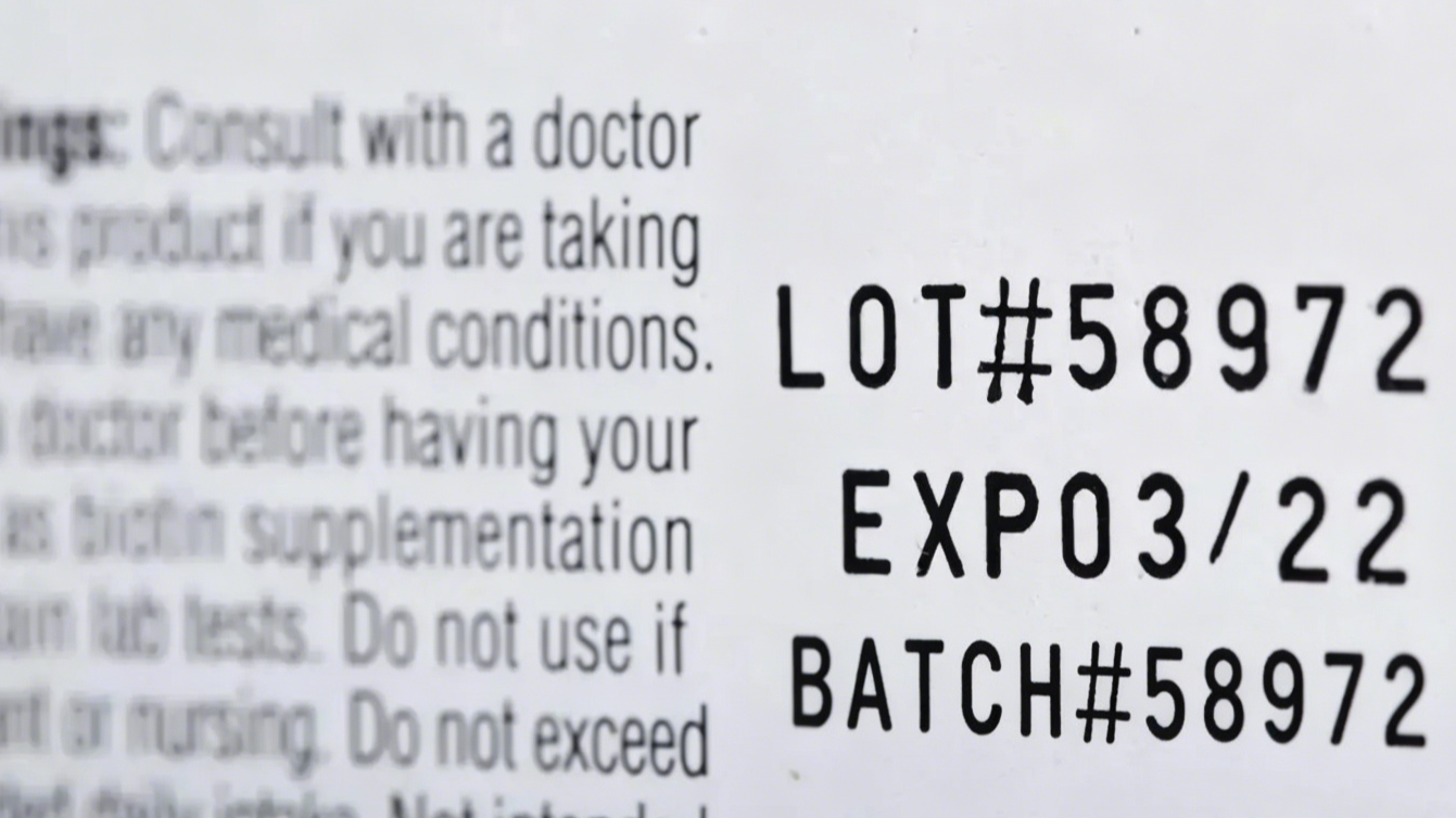 Product_label_graphic_illustrating_the_difference_between_a_lot_code_batch_number_and_expiration_date
